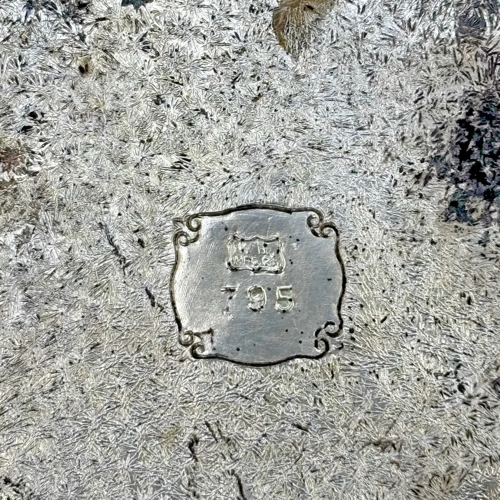 UNUSUAL W. B MFG VINTAGE SILVERPLATE LIDDED CIGARETTE BOX SHAPED AS FRENCH TABLE